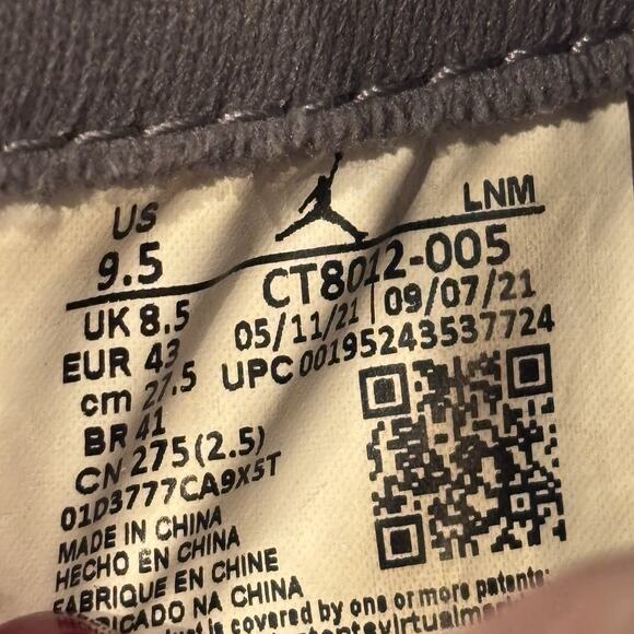 Nike Air Jordan 11 Cool Grey Men's Size 9.5 Sneakers 2021 CT8012-005 - Picture 10 of 12